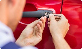 Apertura de puerta de auto