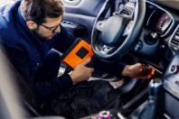 Diagnóstico y programación de llaves de auto